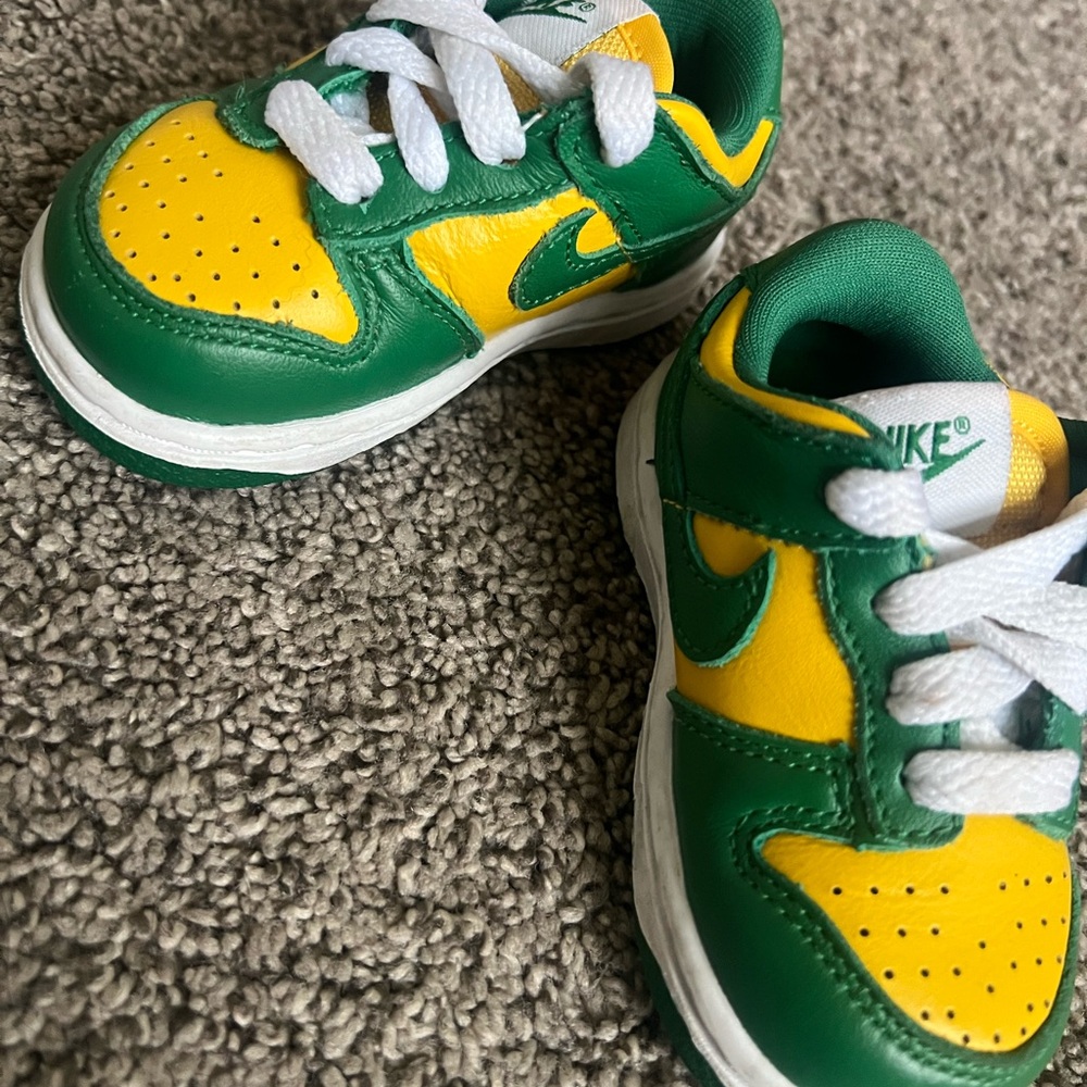 Dunk Low Retro "Brazil" Sneaker - Toddler sz4